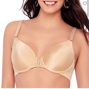 JC Penney's Ilusion Front Closing Smoothing Bra Color Nude Tan Size 38B